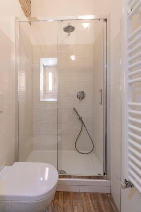 Appartement 2 Minutes From The Colosseum - Luxury Rome